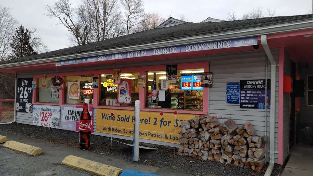 Capeway Convenience Store | 578 Wareham St, Middleborough, MA 02346, USA | Phone: (508) 946-9088