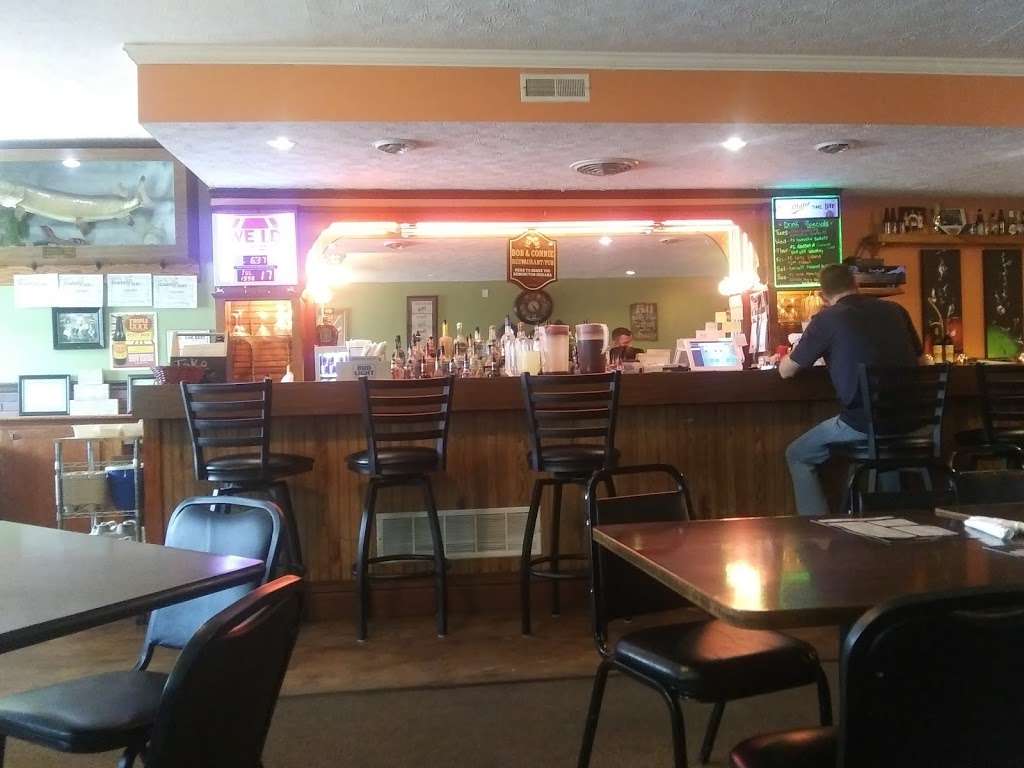 Bob & Connies Restaurant & Pub | 38 E North Railroad St, Remington, IN 47977, USA | Phone: (219) 208-3163