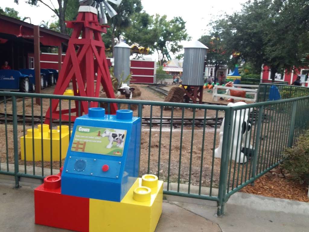Legoland Florida Resort Employee and Bus Parking Entrance | Cypress Gardens, FL 33884, USA