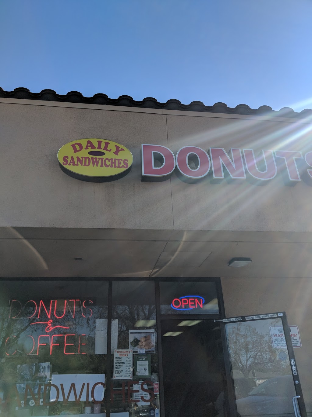 Daily Donuts | 1795 Scott Blvd, Santa Clara, CA 95050, USA | Phone: (408) 296-3450