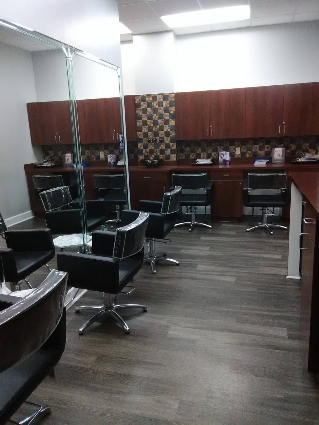 Tonya Jones Salonspa | 2800 Cahaba Village Plaza, Birmingham, AL 35243, USA | Phone: (205) 870-4247