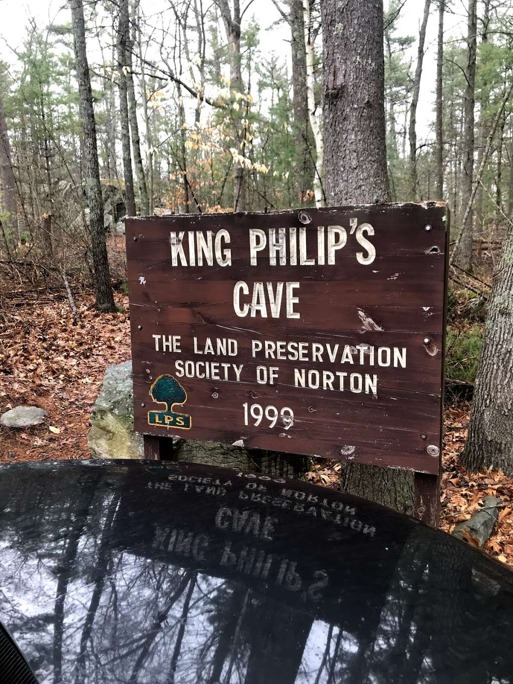 King Philips Cave | 6 Stone Run Dr, Norton, MA 02766, USA | Phone: (508) 285-9852