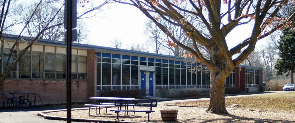 Holland Hill School | 105 Meadowcroft Rd, Fairfield, CT 06824, USA | Phone: (203) 255-8314