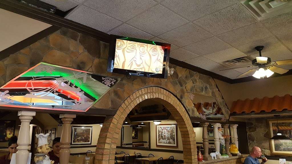 Frank's Pizza Italian Restaurant & Catering 261 Comly Rd, Lincoln