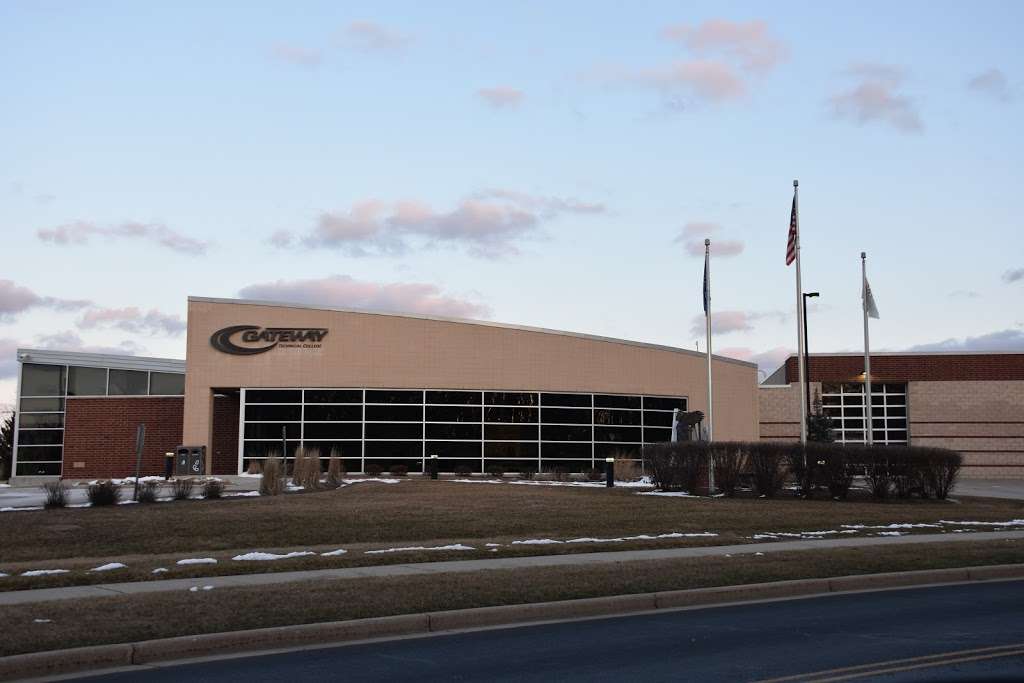 Gateway Technical College: Burlington Center | 496 McCanna Pkwy, Burlington, WI 53105, USA | Phone: (800) 247-7122