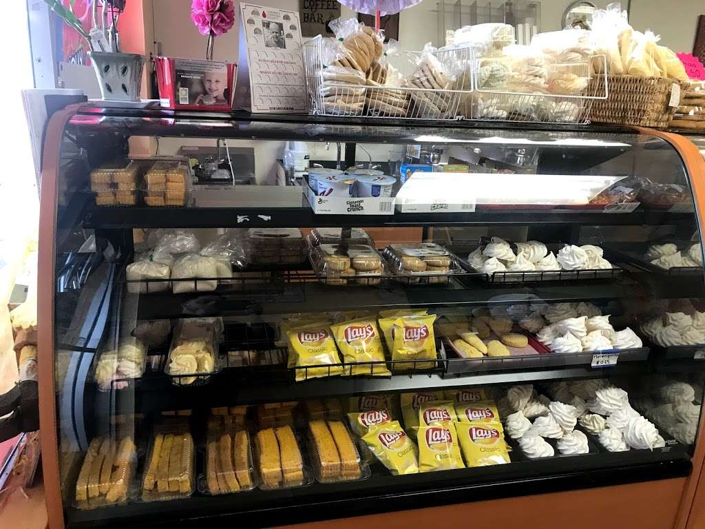 Cake Delights Bakery | 1585 E 4th Ave, Hialeah, FL 33010, USA | Phone: (305) 200-3904