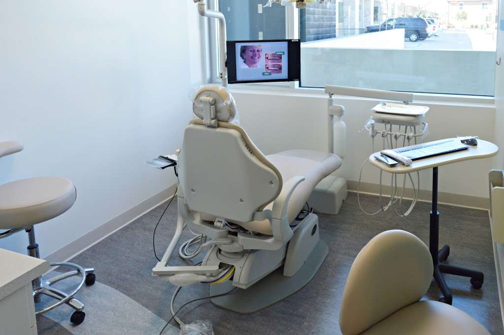 Carmel Valley Dentist Office and Orthodontics | 5550 Carmel Mountain Rd Ste 101, San Diego, CA 92130 | Phone: (858) 251-1407