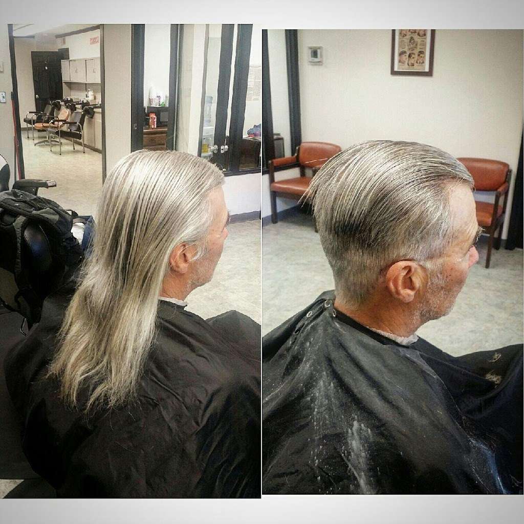 JoAnne's Classic Cuts Salon, 11345 Robinwood Dr, Hagerstown, MD 21740, USA
