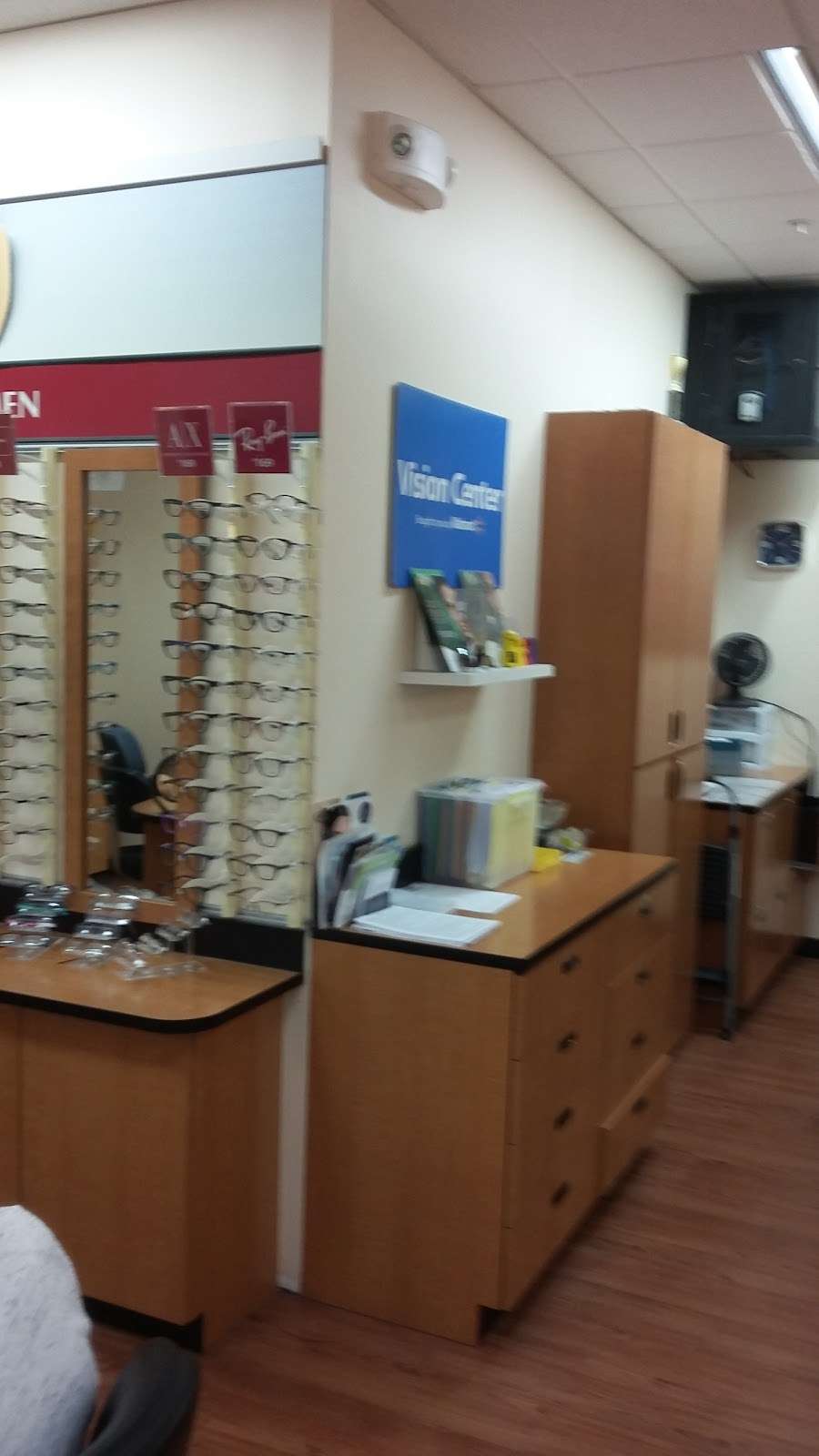 Walmart Vision & Glasses | 7735 N Tryon St, Charlotte, NC 28262, USA | Phone: (704) 547-0250