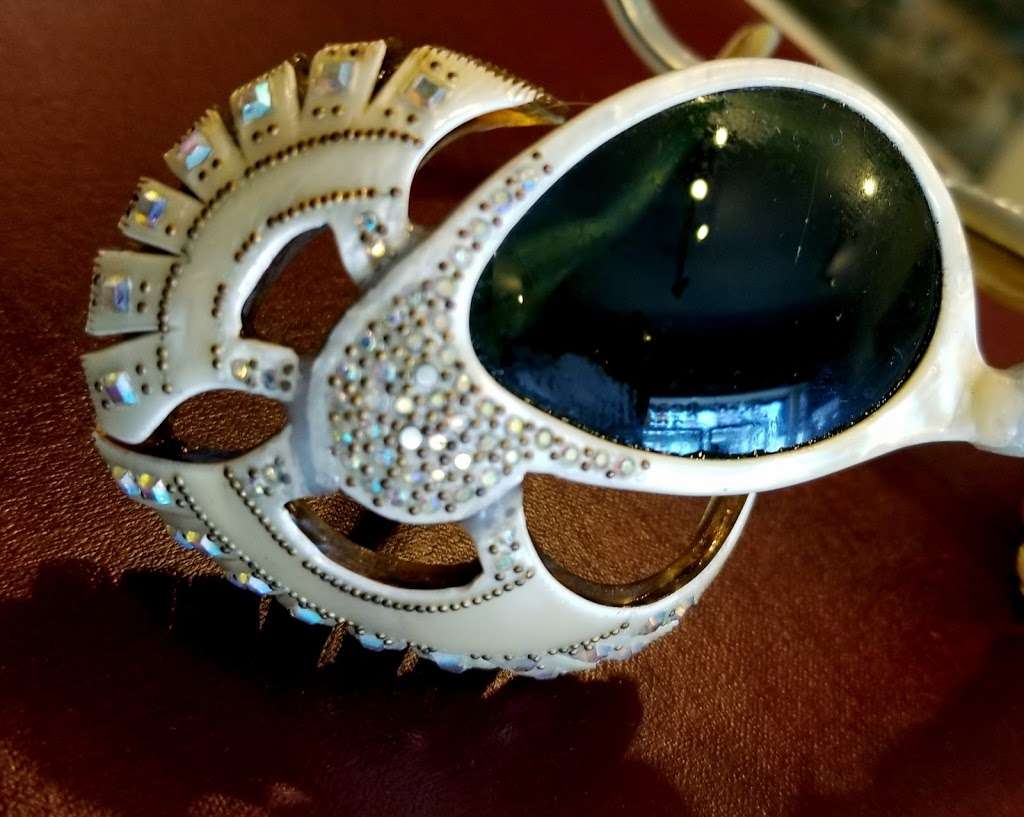 Optical Sphere Vintage Eyeglasses Vintage Sunglasses | 8026 W 3rd St, Los Angeles, CA 90048, USA | Phone: (323) 852-9255