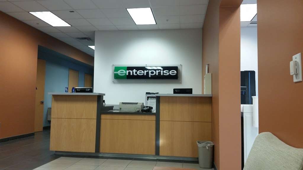 Enterprise Rent-A-Car | 2040 W Riverview Auto Dr, Mesa, AZ 85201, USA | Phone: (480) 834-3902