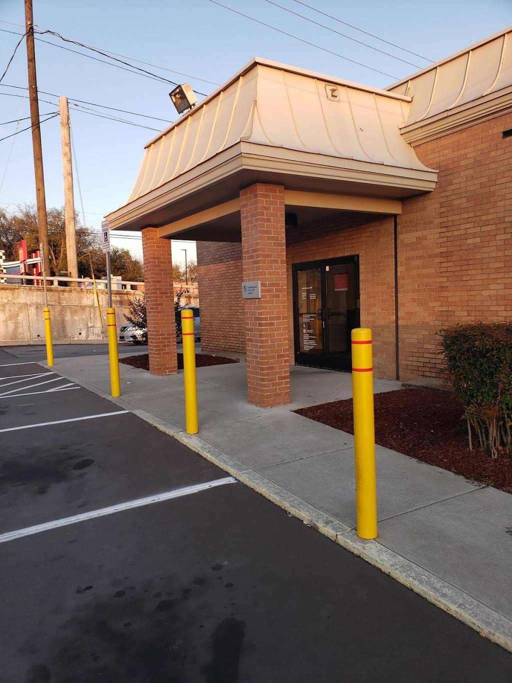 Bank of America (with Drive-thru ATM) | 3219 Clarksville Pike, Nashville, TN 37218, USA | Phone: (615) 291-2840