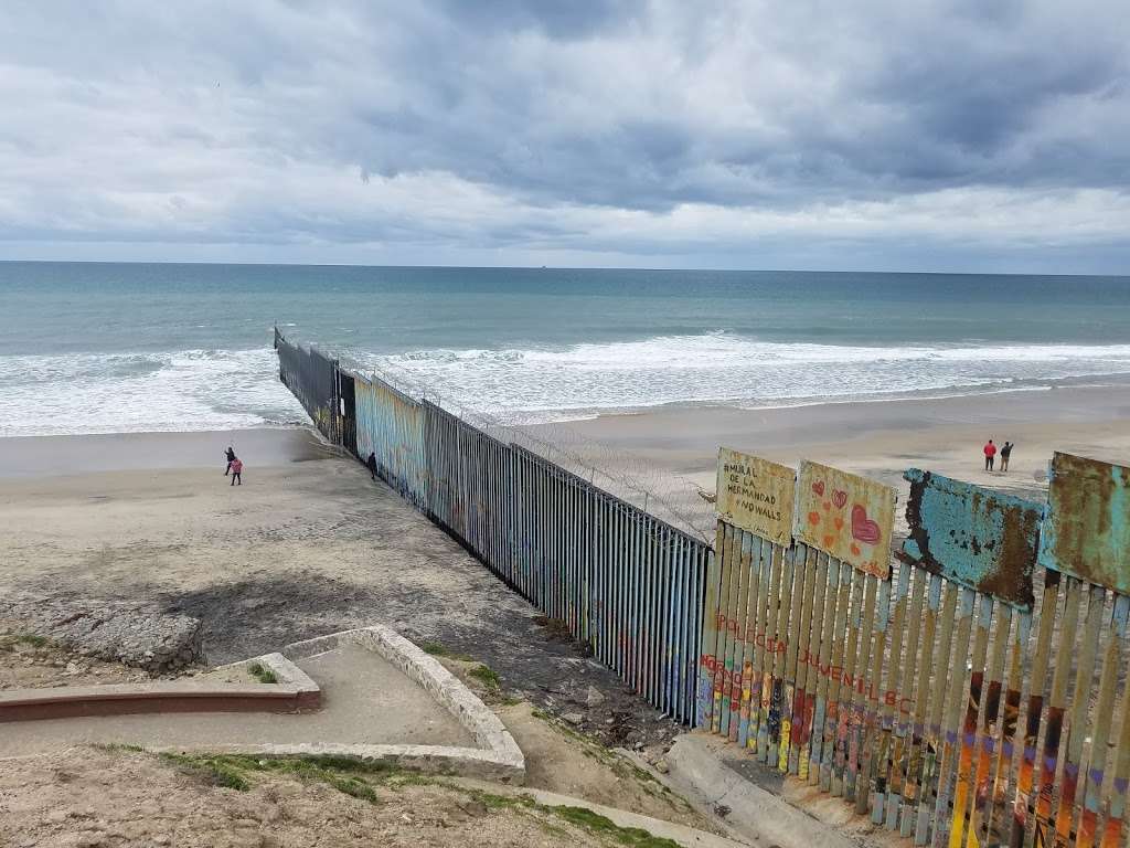 US/Mexico Beach Border | Paseo Costero 728, Costa, Tijuana, B.C., Mexico, San Diego, CA 92154, USA