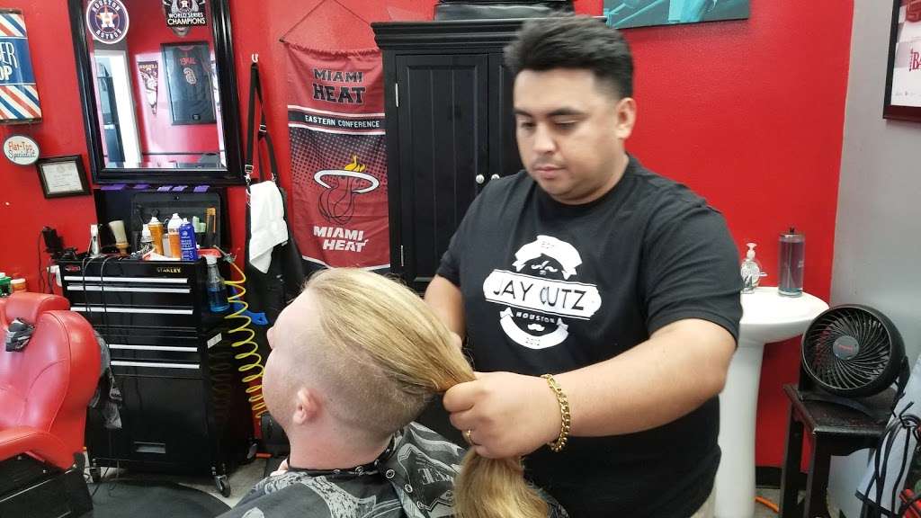 Master Barber Headquarter | 1502 1st St E, Humble, TX 77338, USA | Phone: (832) 497-8033