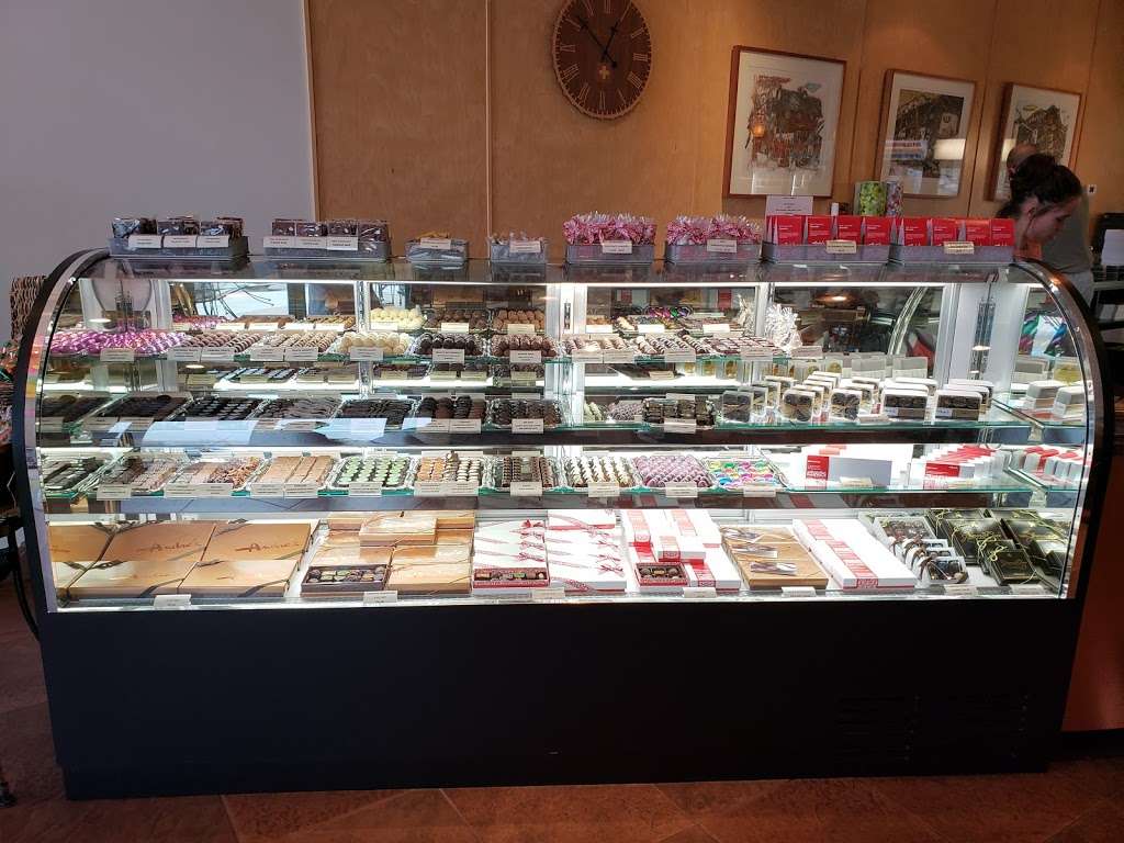 Andrés Chocolates Overland Park | 4929 W 119th St, Overland Park, KS 66209, USA | Phone: (913) 498-3440