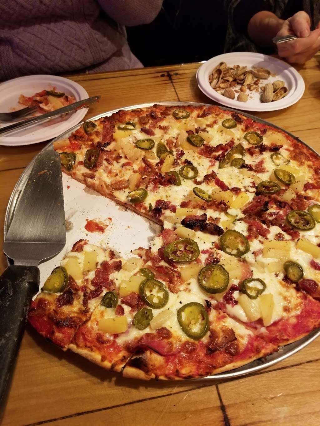 Bills Pizza & Pub | 624 S Lake St, Mundelein, IL 60060 | Phone: (847) 566-5380