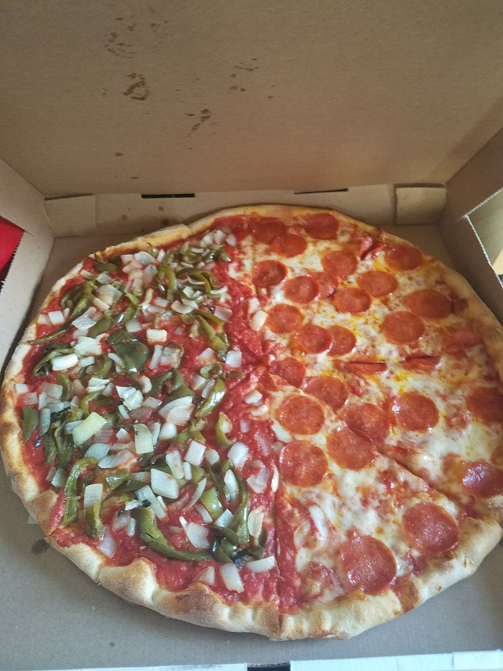 Ginos Pizza | 1615 Dutch Broadway, Elmont, NY 11003, USA | Phone: (516) 561-6664