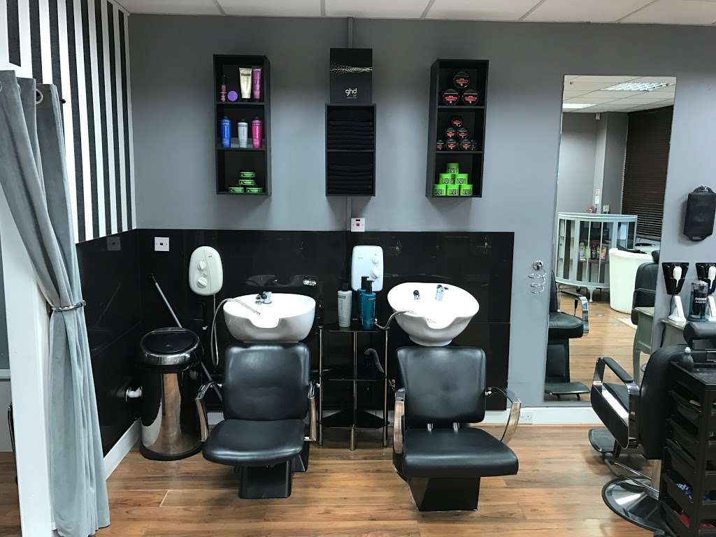 The Grove Hair | 103 Chinbrook Rd, London SE12 9QL, UK | Phone: 020 8851 1661