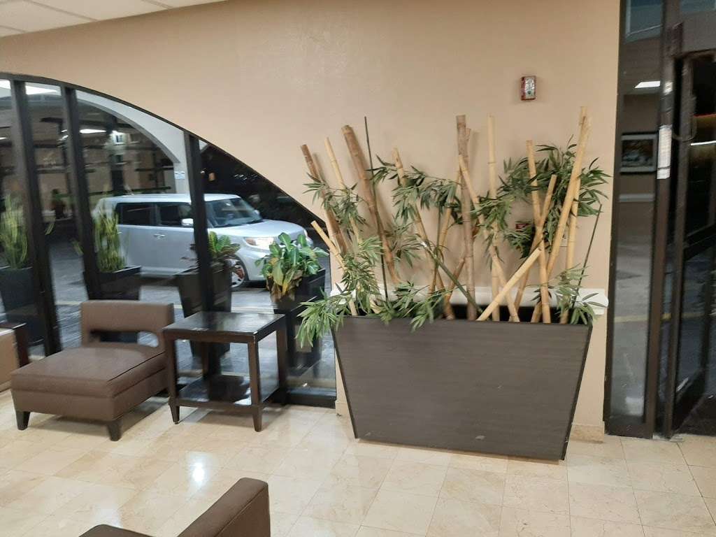 Clarion Inn & Suites Miami Airport | Miami Springs, FL 33166