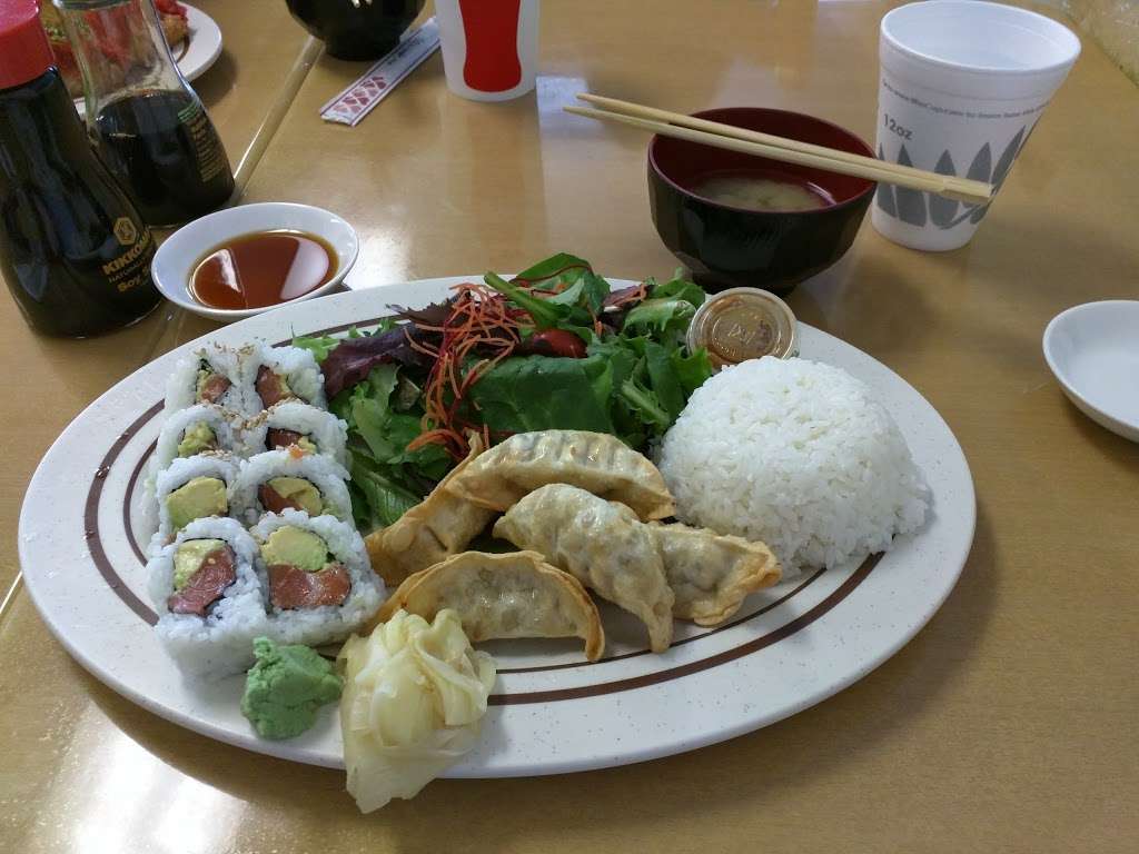 Sushi Island | 18539 S Western Ave, Gardena, CA 90248, USA | Phone: (310) 327-1644