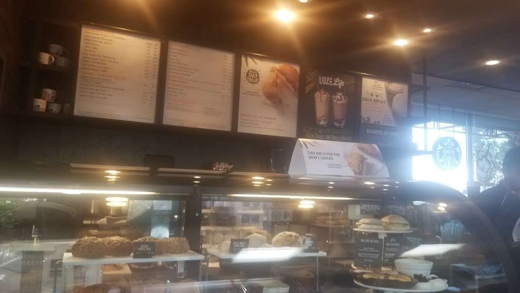 Starbucks | 75 Merrick Rd, Hamilton Township, NJ 08619, USA | Phone: (609) 585-1222