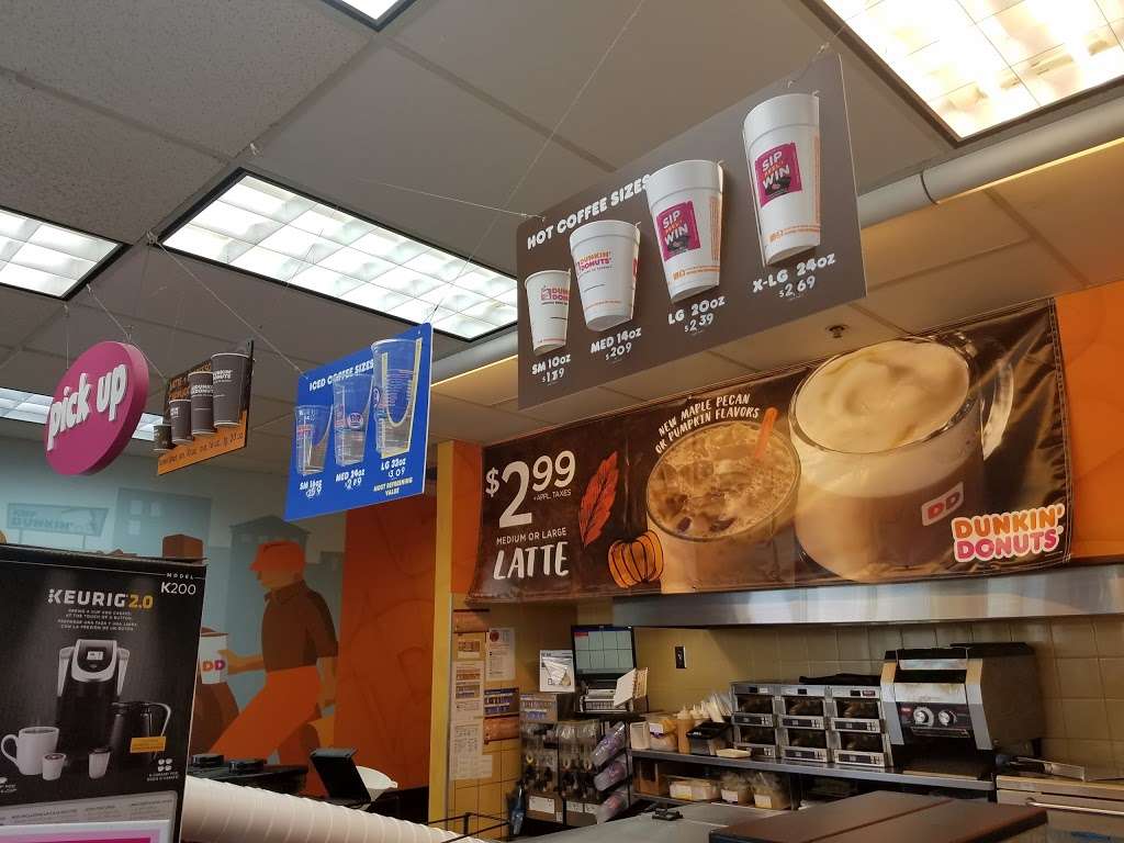 Dunkin Donuts | 14 Eisenhower Pkwy, Roseland, NJ 07068 | Phone: (973) 228-9808