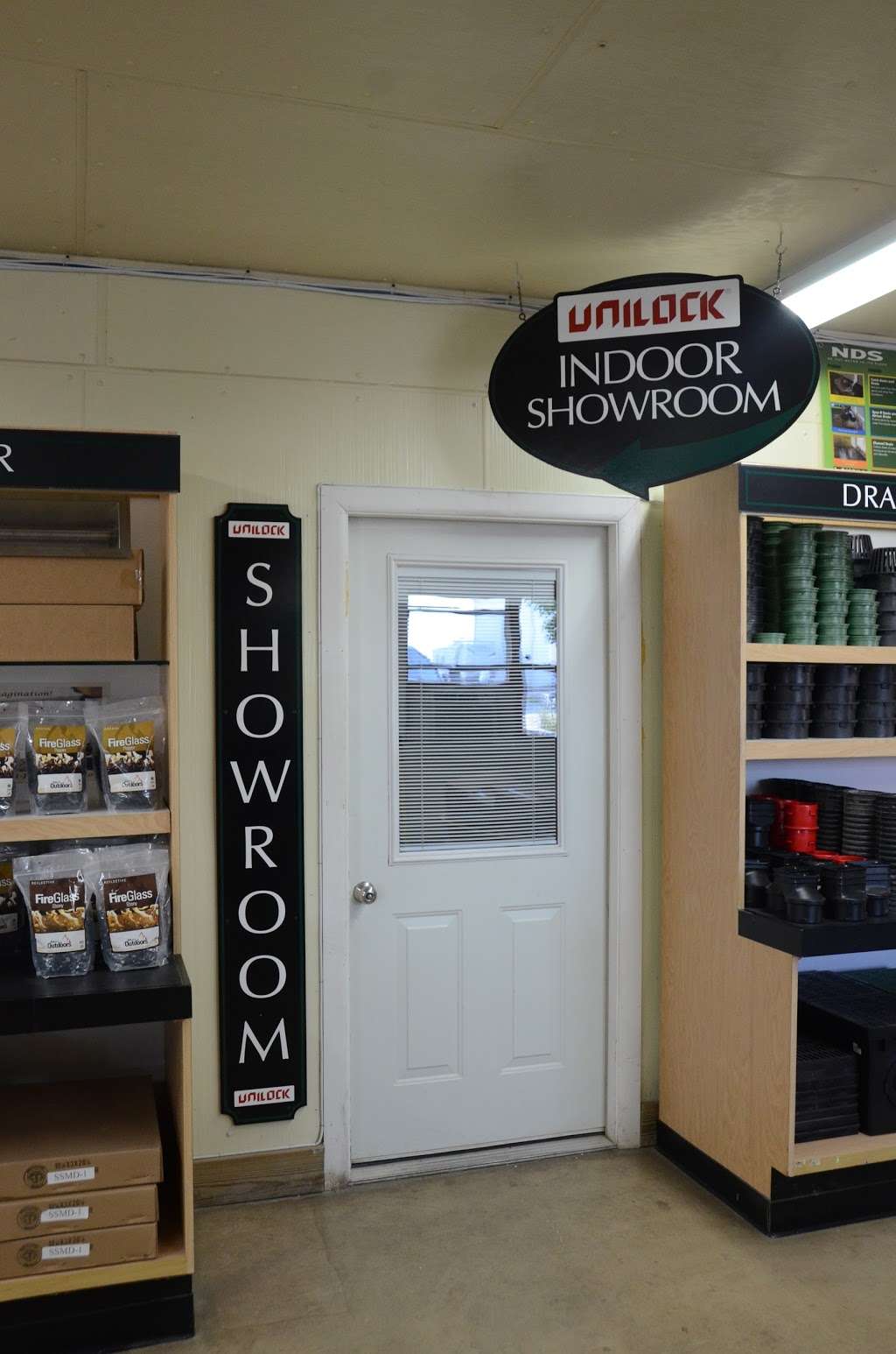 Illinois Landscape Supply, L.L.C. | 25660 W 143rd St, Plainfield, IL 60544, USA | Phone: (815) 267-3311