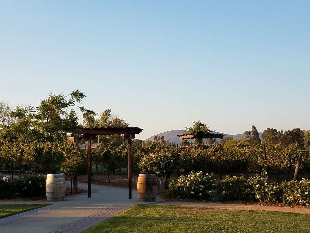 Lorimar Vineyards and Winery | 39990 Anza Rd, Temecula, CA 92591, USA | Phone: (951) 694-6699