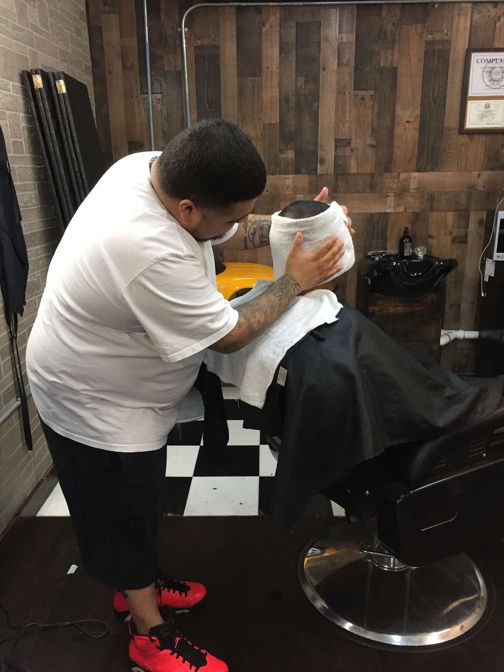 Golden Grandeur Barbershop | 4212 S Gordon St, Alvin, TX 77511, USA | Phone: (346) 970-9155