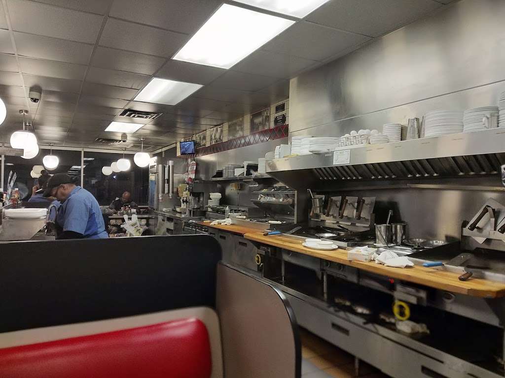 Waffle House | 100 Getty Ln, Winchester, VA 22603 | Phone: (540) 662-5051