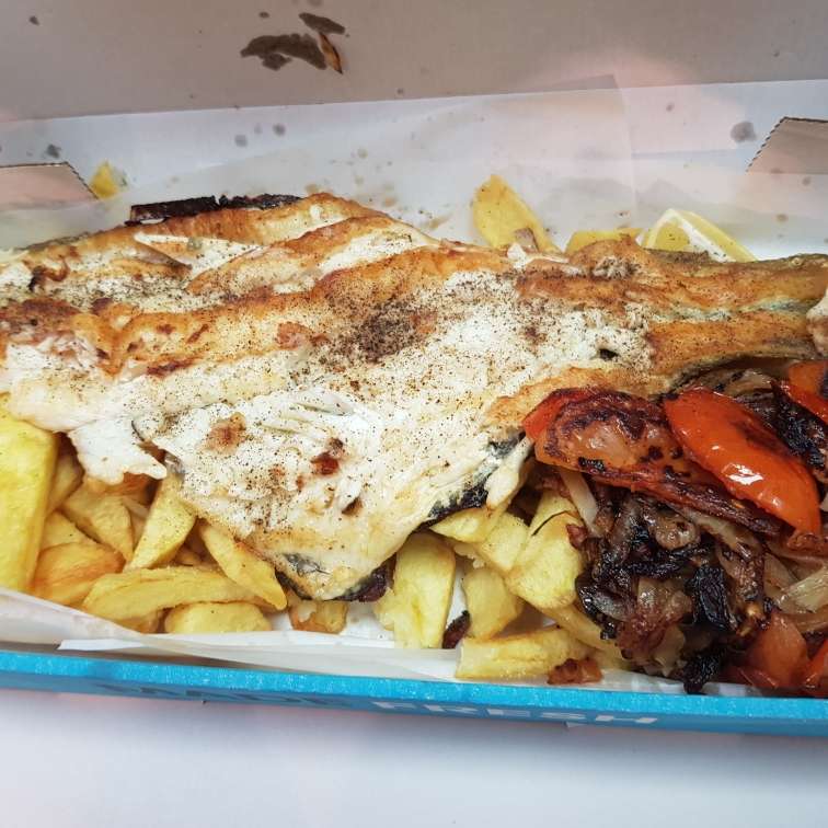 Ossies Fish & Chips | 189 Lower Addiscombe Rd, Croydon CR0 6RA, UK | Phone: 020 8654 9738