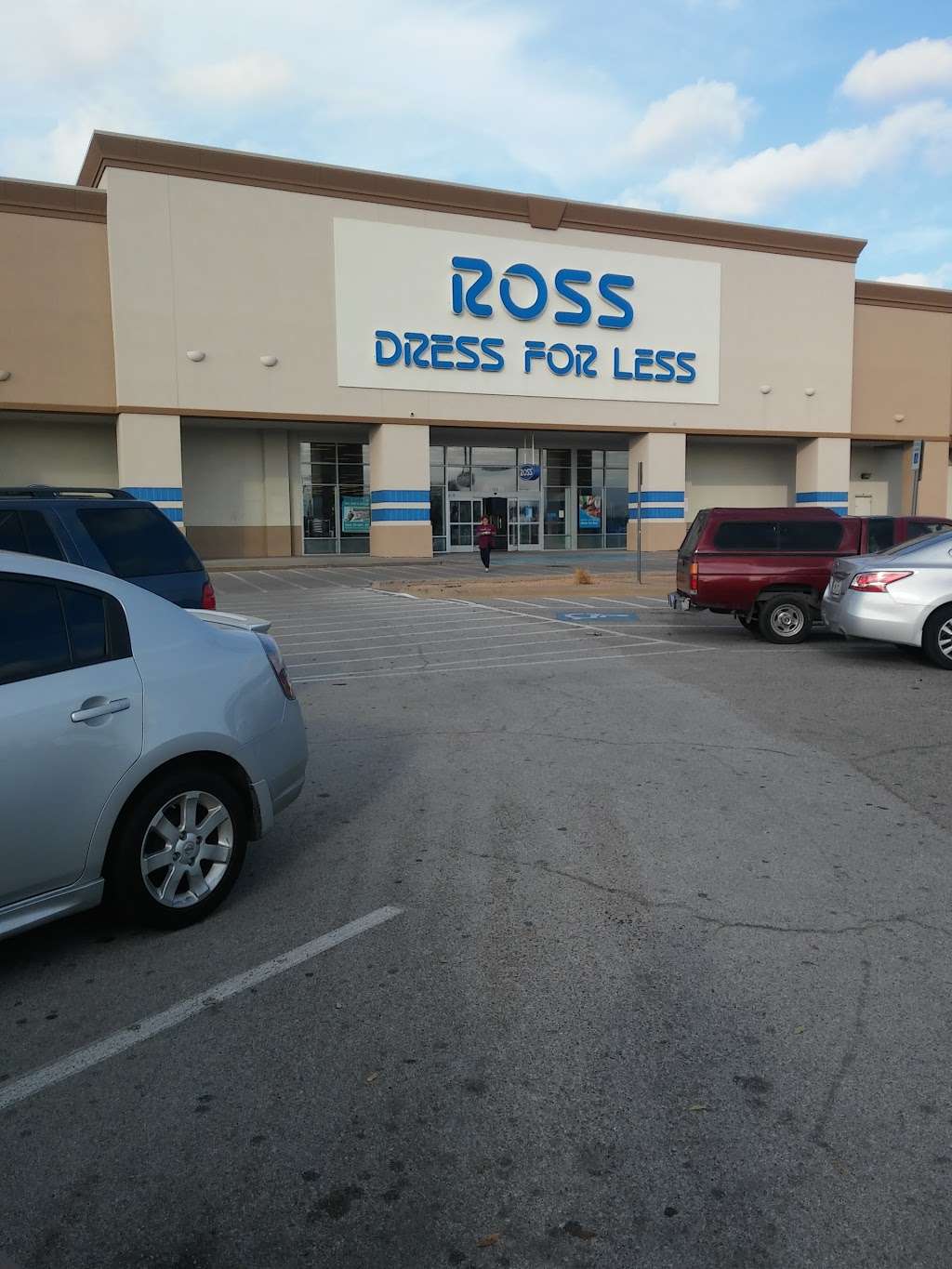 Ross Dress for Less | 11255 Garland Rd, Dallas, TX 75218, USA | Phone: (214) 321-7186