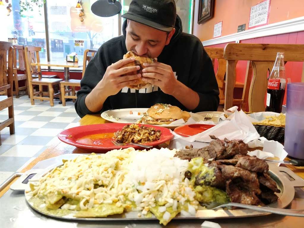 Taqueria Amigo Chino 2 | 5959 W Lawrence Ave, Chicago, IL 60630, USA | Phone: (773) 853-0170