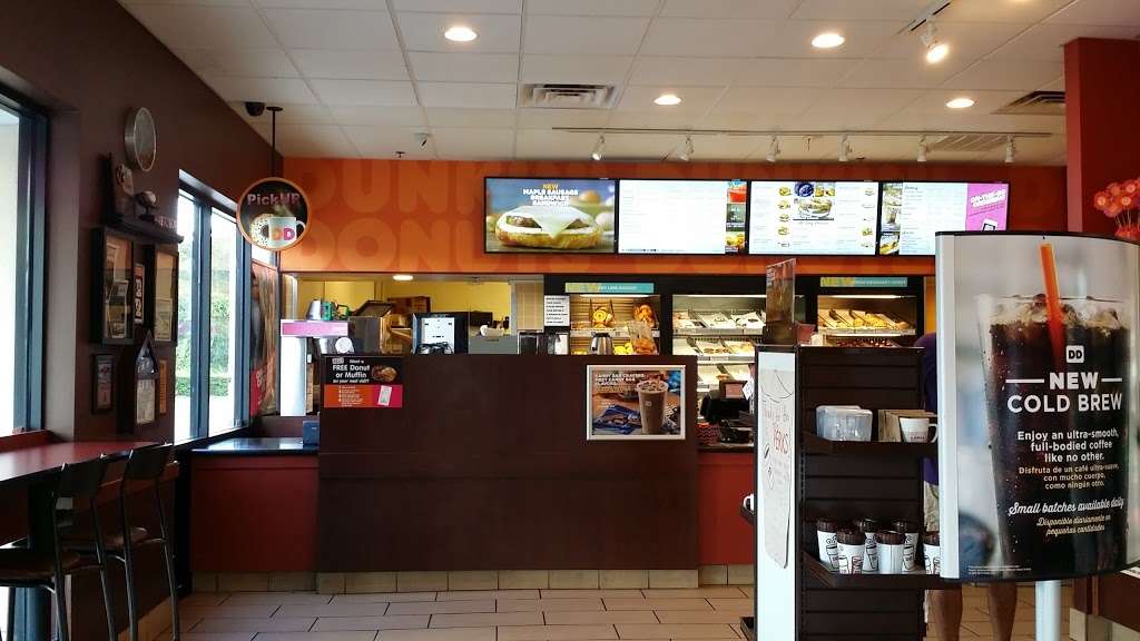 Dunkin Donuts | 10395 Narcoossee Rd, Orlando, FL 32832 | Phone: (407) 658-4655