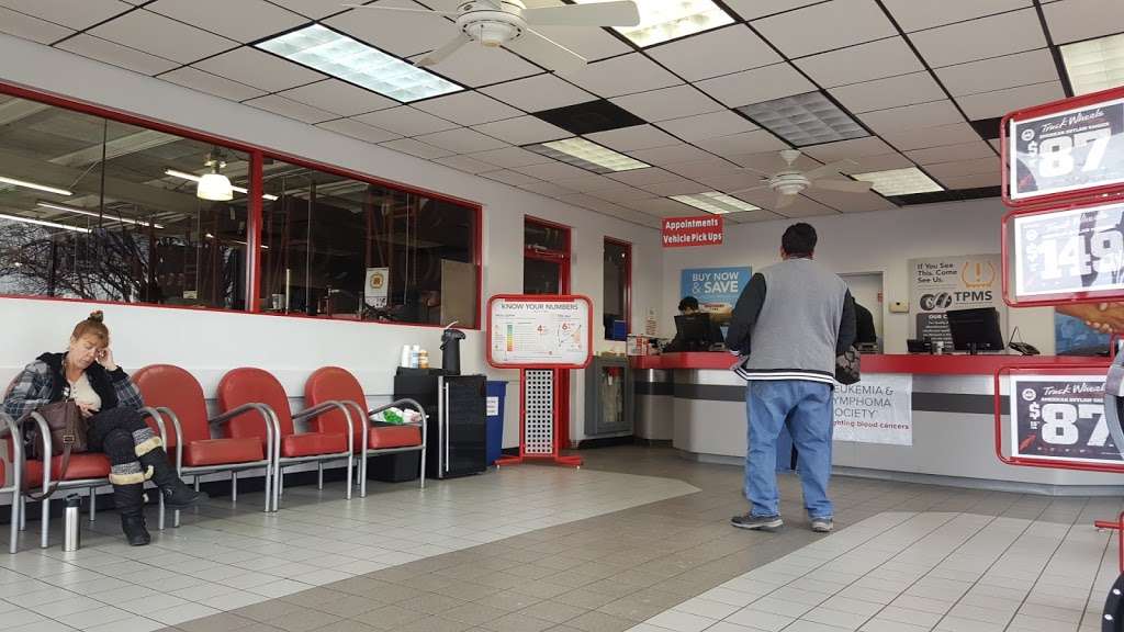 Discount Tire | 7954 I-35, Windcrest, TX 78218, USA | Phone: (210) 657-5758