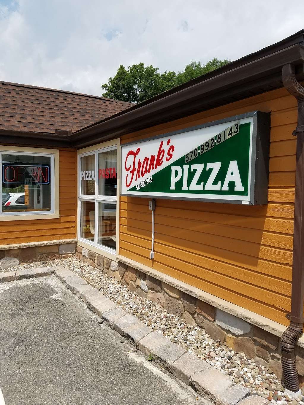 Franks Pizza | 2331 Hamilton W, Sciota, PA 18354, USA | Phone: (570) 992-8143