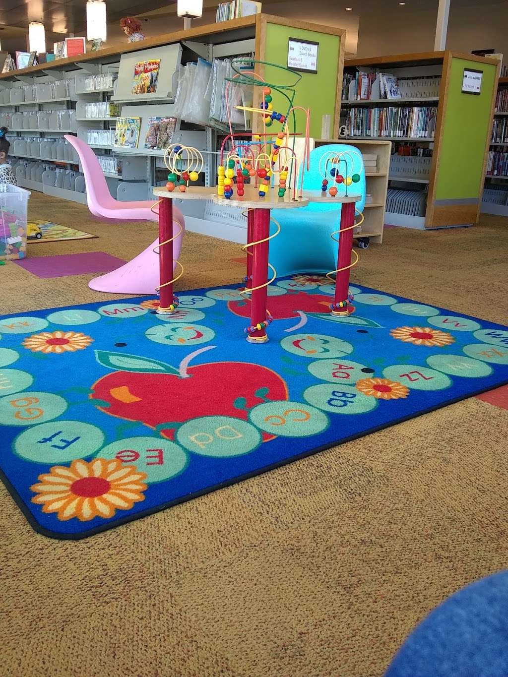 Lochwood Branch Library | 11221 Lochwood Blvd, Dallas, TX 75218, USA | Phone: (214) 670-8403