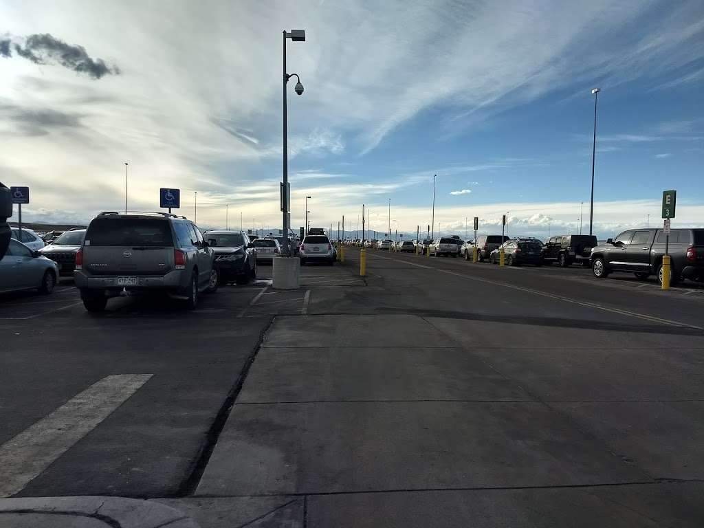 how to get to pikes peak parking at dia