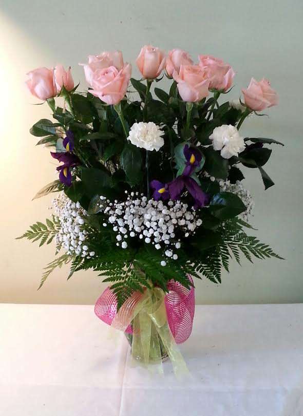 Annas Flowers | 8805 W 83rd St, Justice, IL 60458, USA | Phone: (708) 563-9700