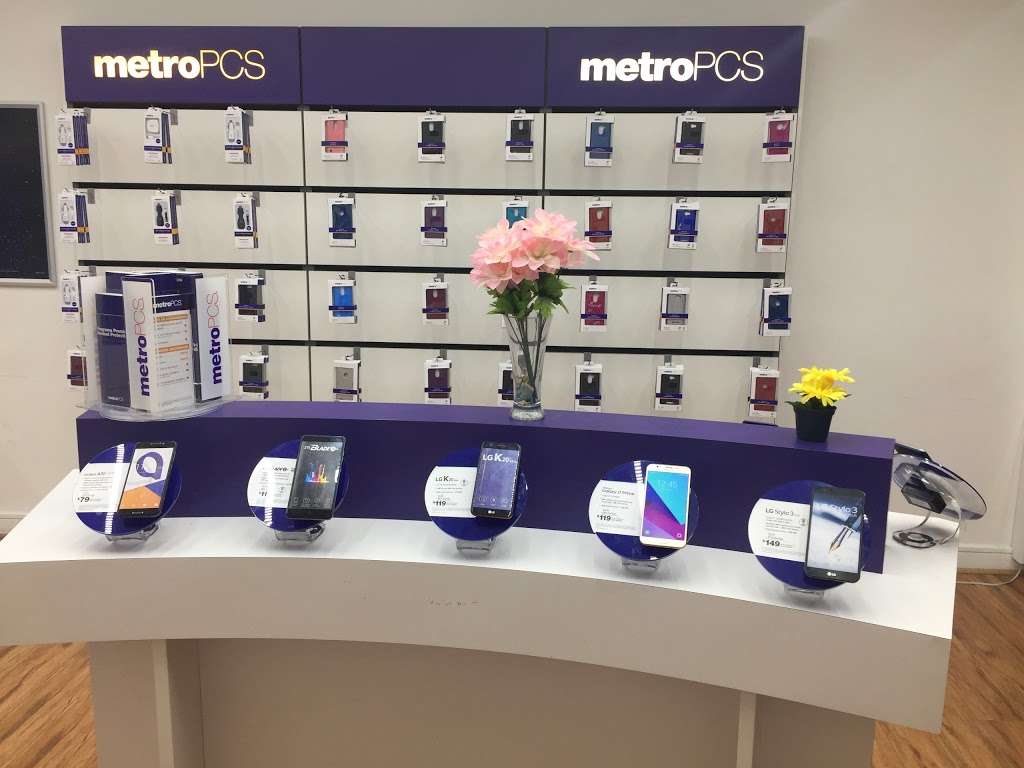 Metro by T-Mobile | 11489 North Fwy, Houston, TX 77060, USA | Phone: (832) 850-7258