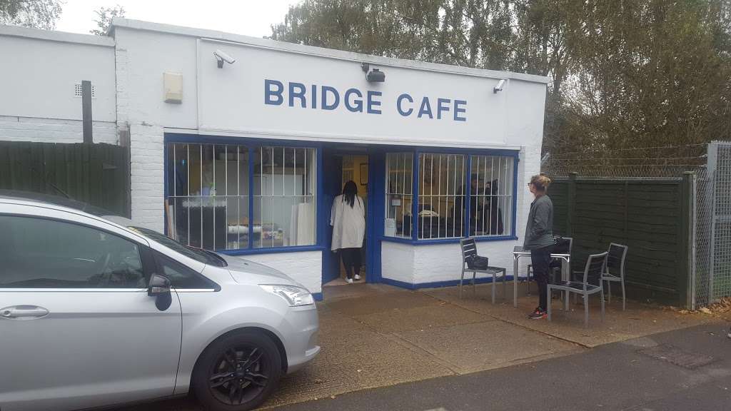 Bridge Cafe | Westfields Rd, West Acton, London W3 0AP, UK | Phone: 020 8992 2559