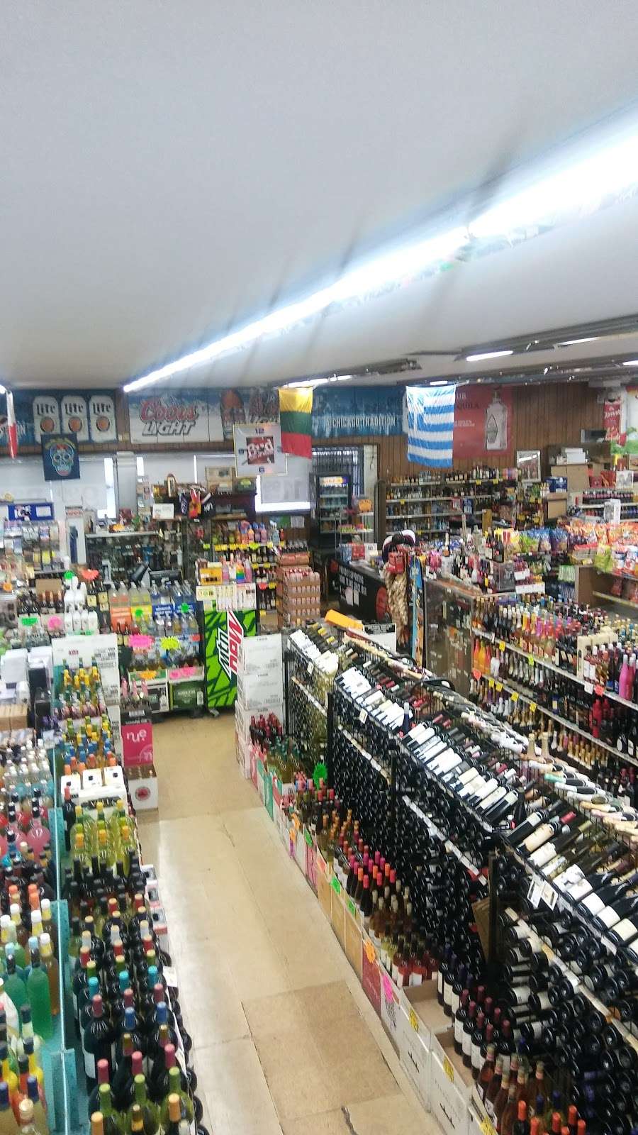 Town & Country Liquors | 2944 W 47th St, Chicago, IL 60632, USA | Phone: (773) 247-6293