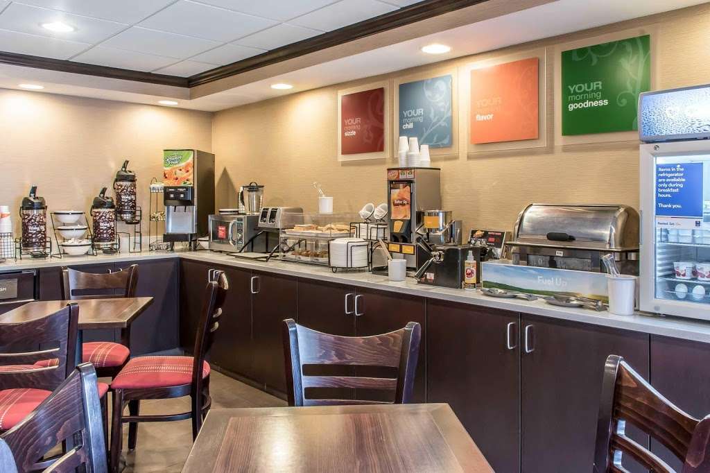 Comfort Inn | 811 Northern Blvd, Clarks Summit, PA 18411, USA | Phone: (570) 586-9100