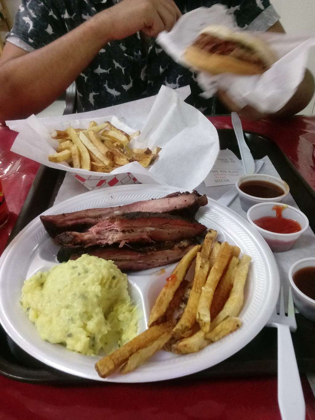 R & K Barbecue | 911 Normandy St # A, Houston, TX 77015, USA | Phone: (713) 455-6328