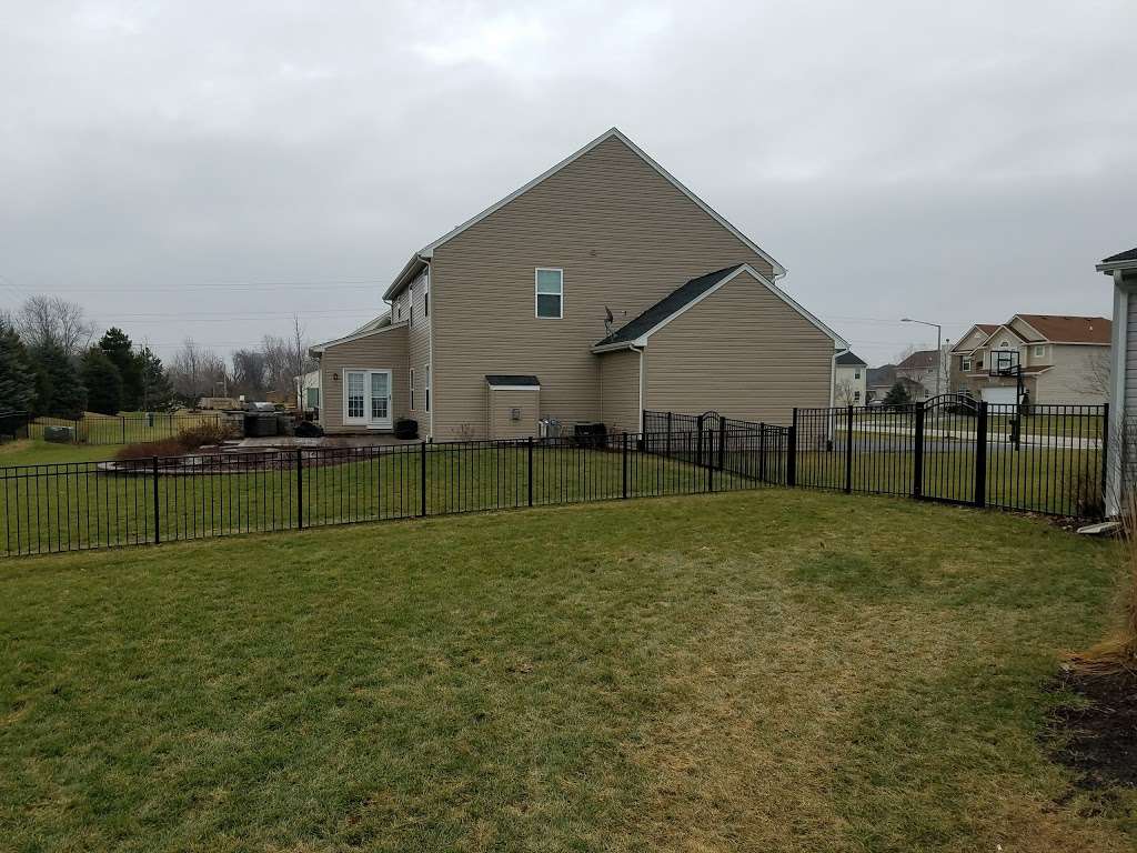 AmeriDream Fence and Deck | 1419 E Cass St, Joliet, IL 60432, USA | Phone: (800) 670-8047