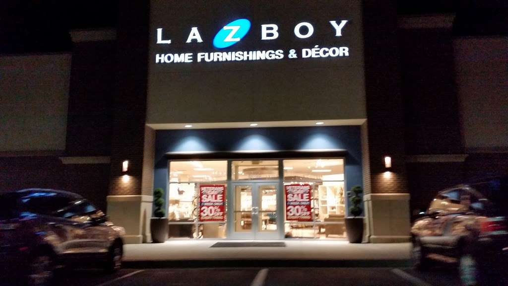 La-Z-Boy Home Furnishings & Décor | 8550 NE Flintlock Rd, Kansas City, MO 64157, USA | Phone: (816) 792-9901