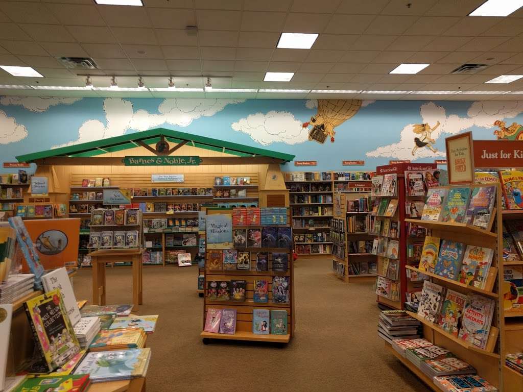 Barnes & Noble | Mira Mesa MarketCenter, 10775 Westview Pkwy, San Diego, CA 92126 | Phone: (858) 684-3166