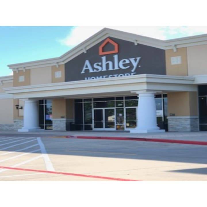 Ashley HomeStore | 2804 Interstate 45 N, Conroe, TX 77303, USA | Phone: (936) 441-2144