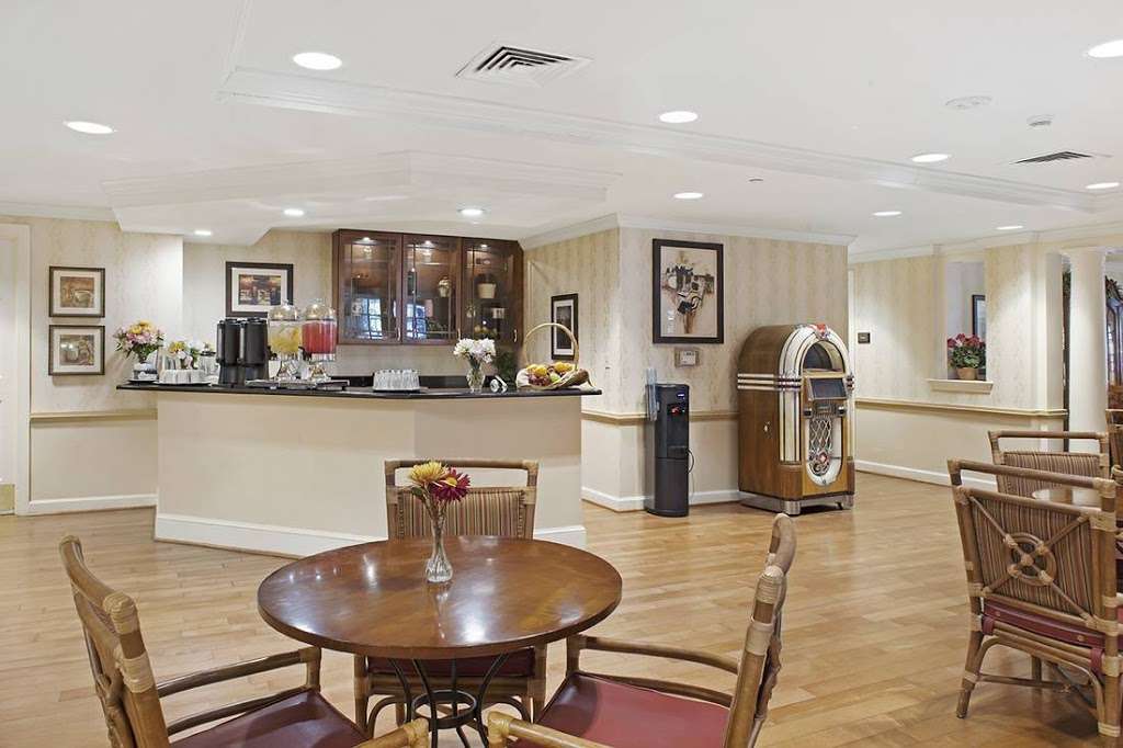 Sunrise of Westtown | 1045 Wilmington Pike, West Chester, PA 19382, USA | Phone: (610) 399-4464