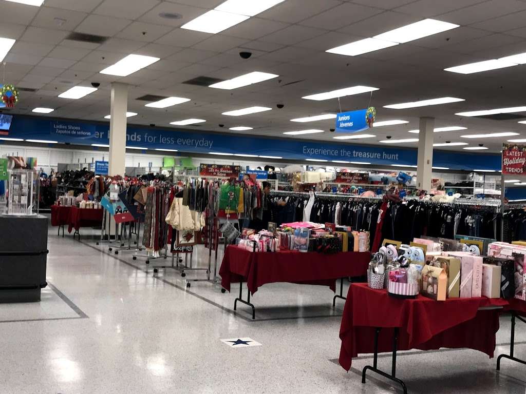 Ross Dress for Less | 6900 Katella Ave, Cypress, CA 90630, USA | Phone: (714) 894-9876